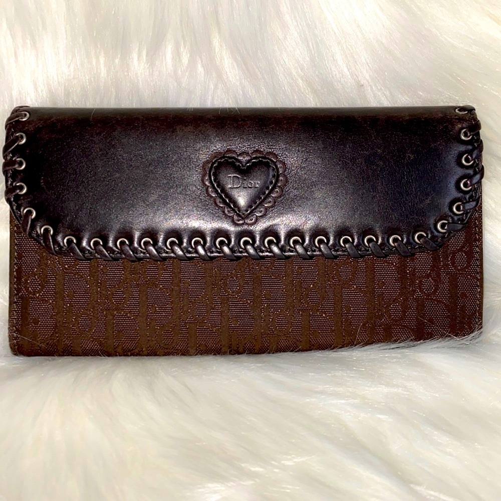🌸RARE Authentic Dior vintage wallet on a chain🌸